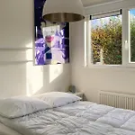 2 Bedroom Stunning Home In Heinkenszand