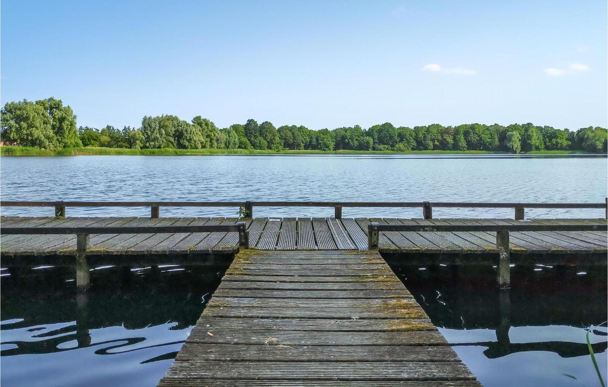 2 Bedroom Stunning In Heinkenszand